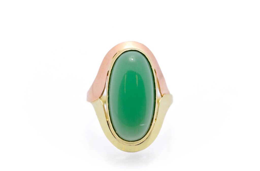 Zlatý prsten se zeleným kamenem – chryzopras, vel. 51