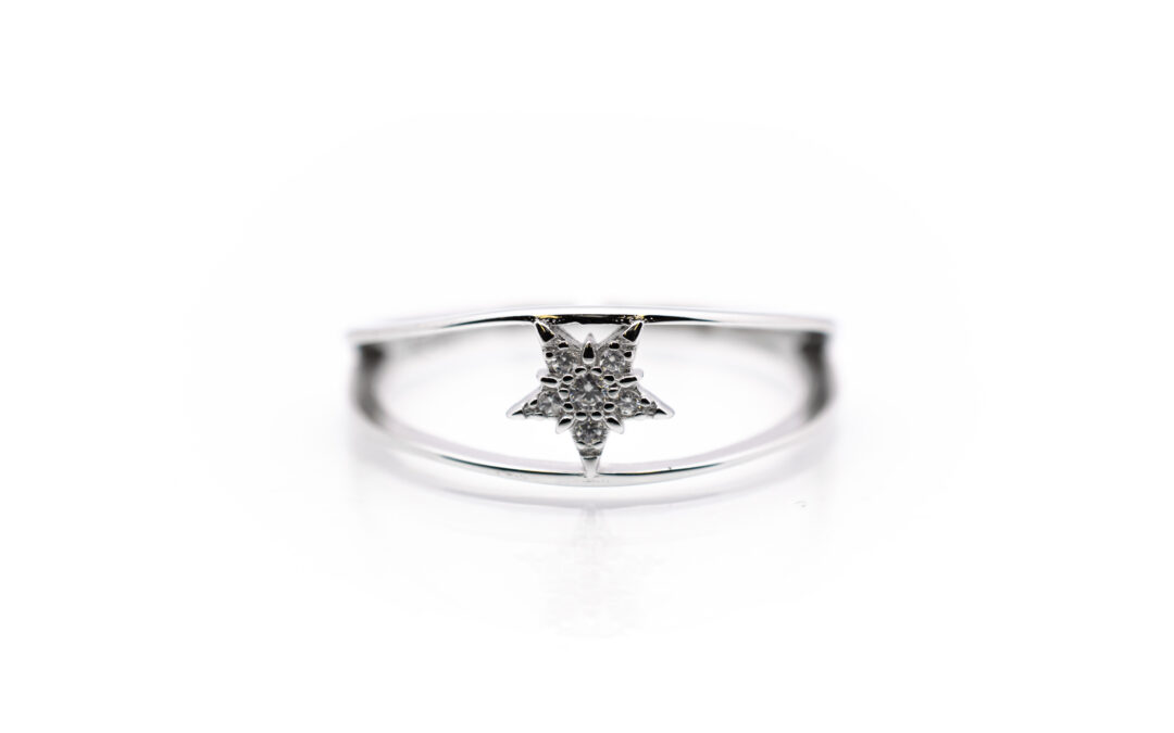 stříbrný prsten s hvězdičkou