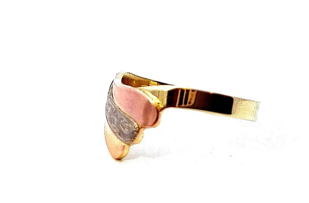 Zlatý prsten, vel. 57