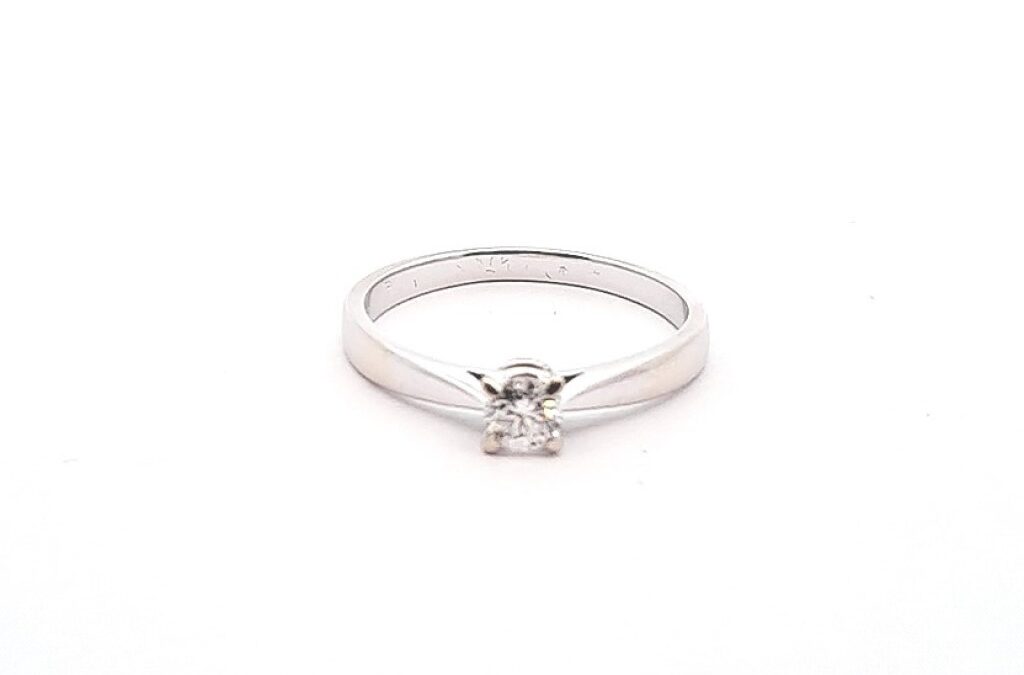 Zlatý prsten s diamantem 0,2 ct, vel. 53,5