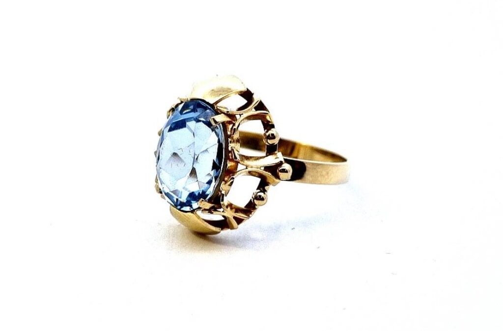 Zlatý prsten s modrým kamenem, topaz, vel. 60