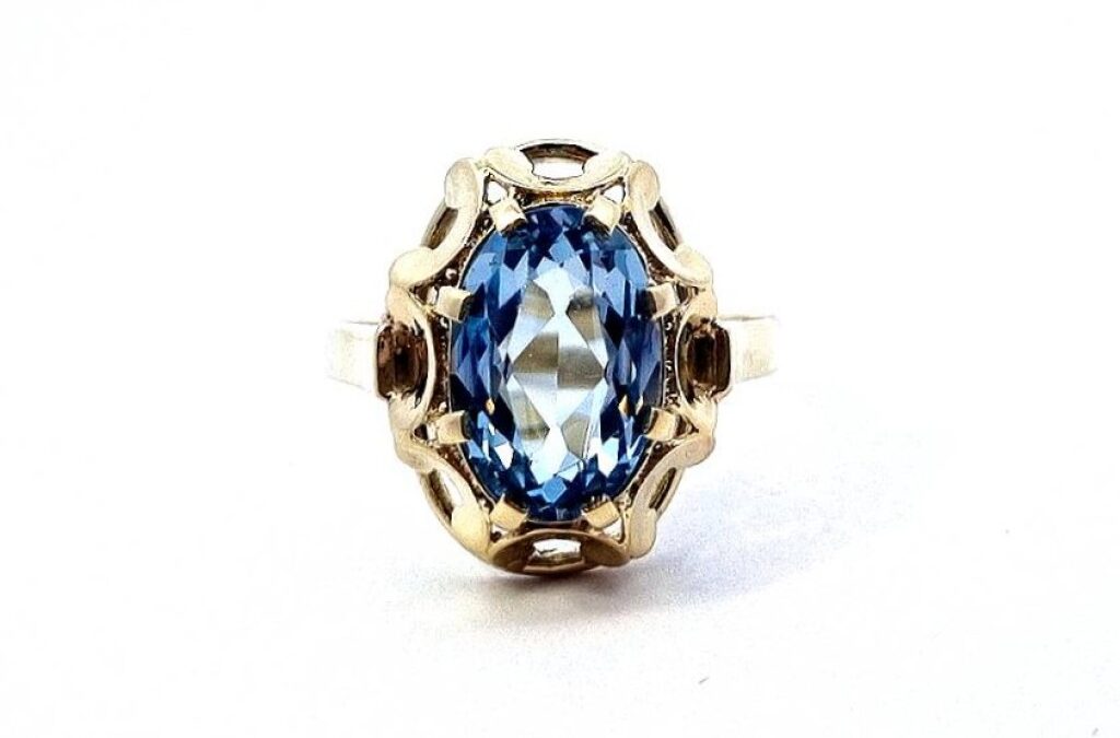 Zlatý prsten s topazem, vel. 59