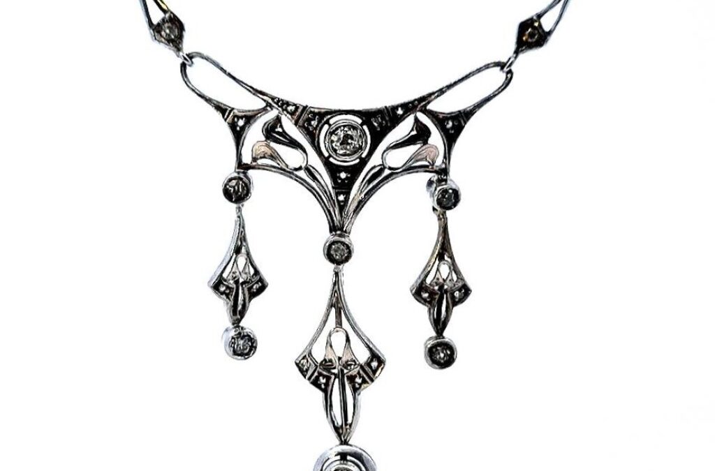 Secesní zlatý kolier s diamanty