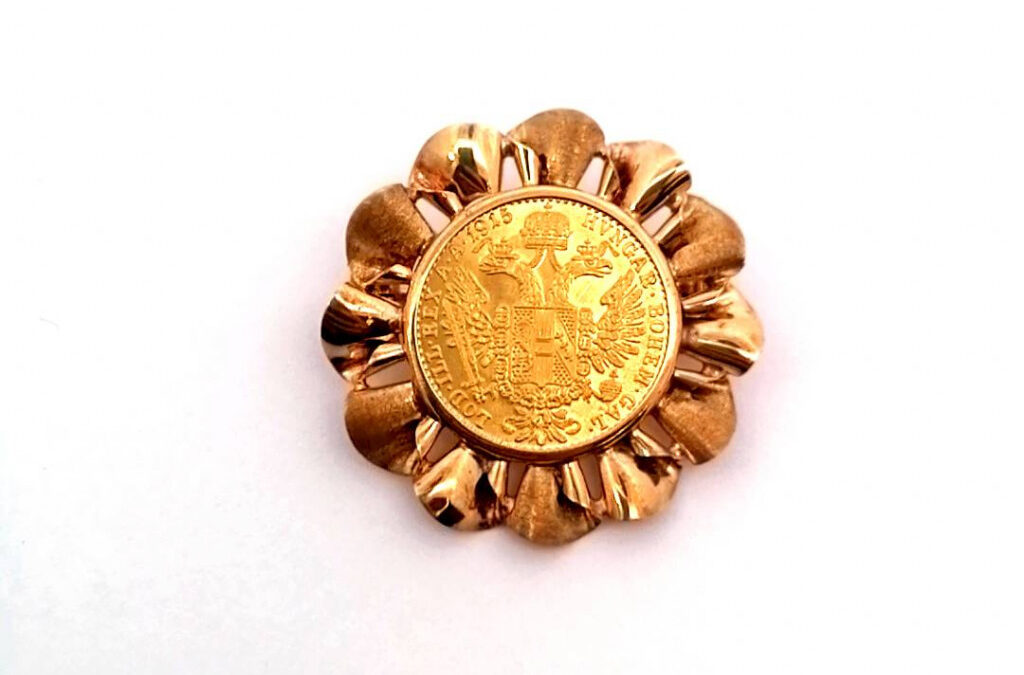 Zlatý přívěs/brož s mincí Franz Josef I., 1915, rakouská ražba