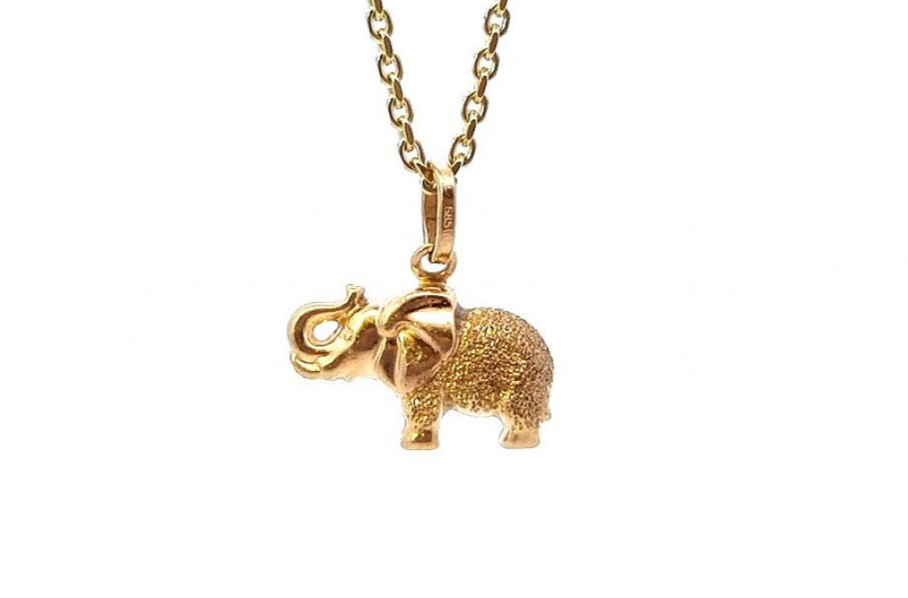 Zlatý přívěs, slon