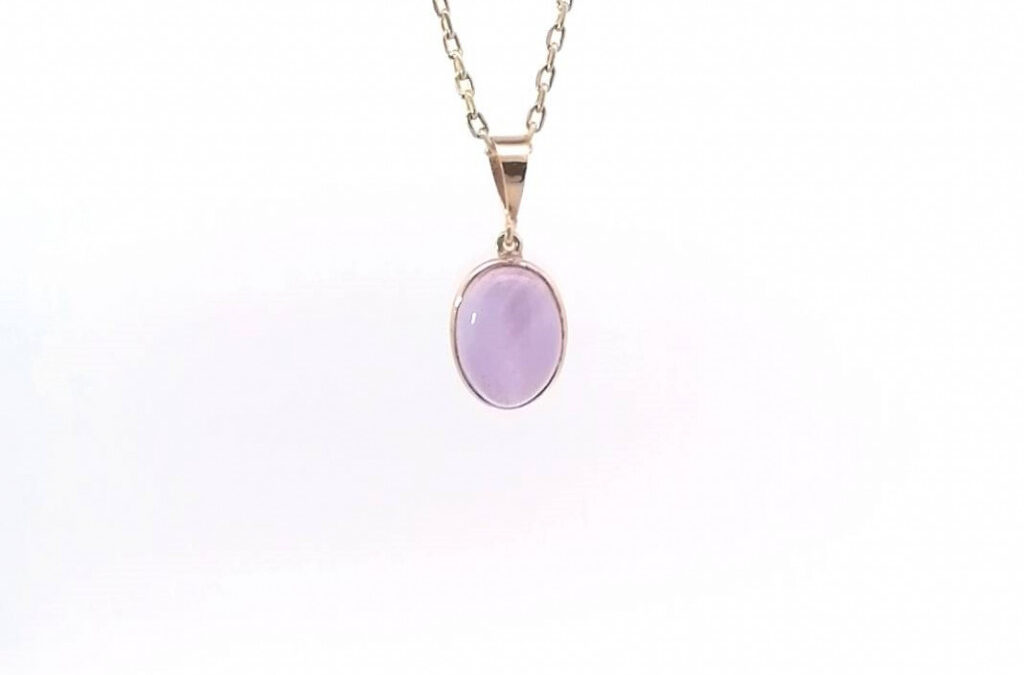 Zlatý přívěs s ametystem