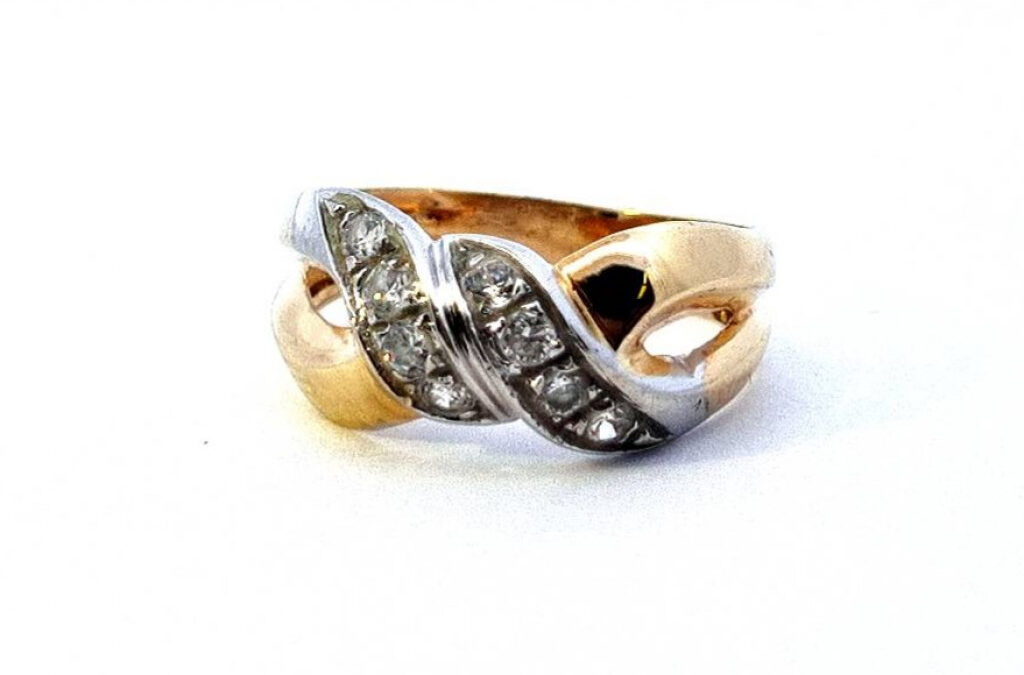 Zlatý prsten se zirkony, vel. 57