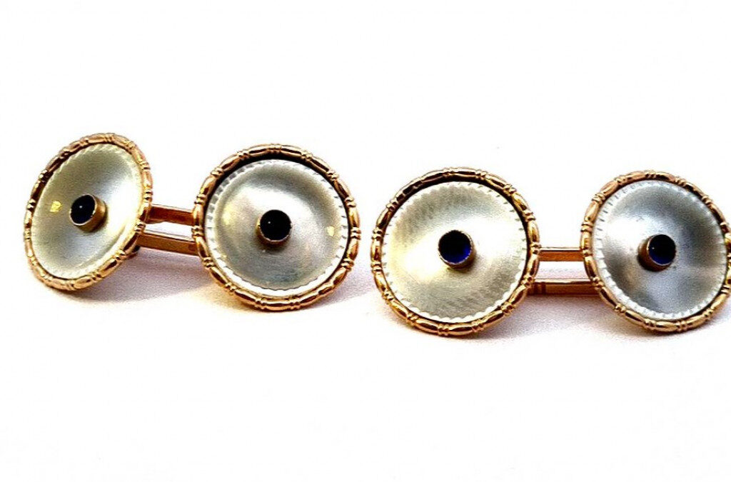 Manžetové knoflíky ve zlatě s perletí a safíry