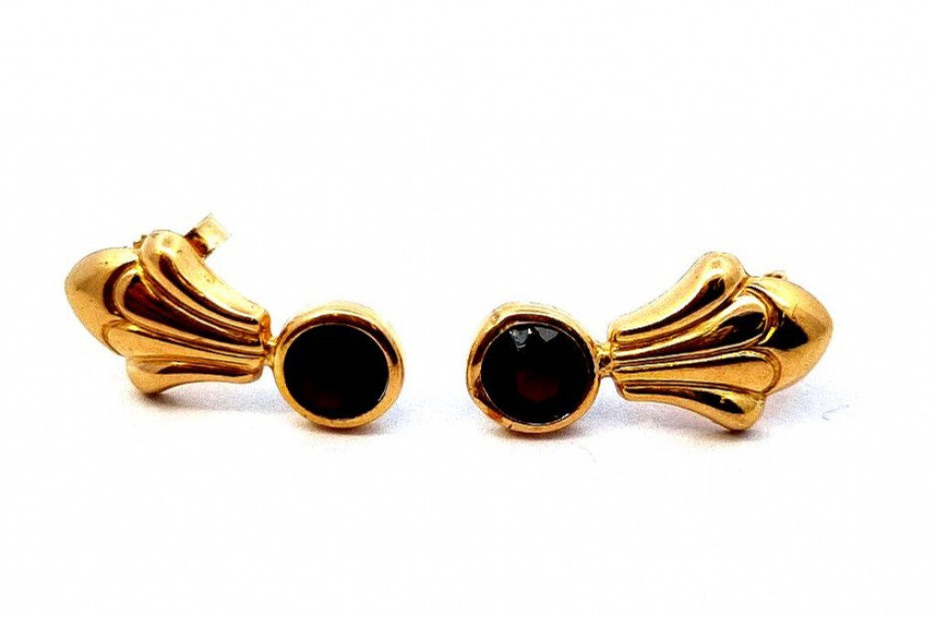 Zlaté náušnice s almandiny, puzeta