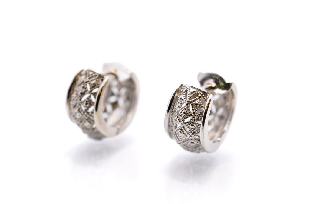 Náušnice z bílého zlata s diamanty