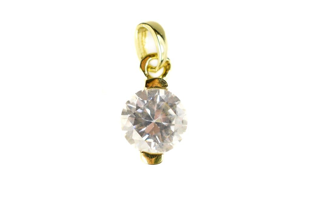 Zlatý přívěs se zirkonem