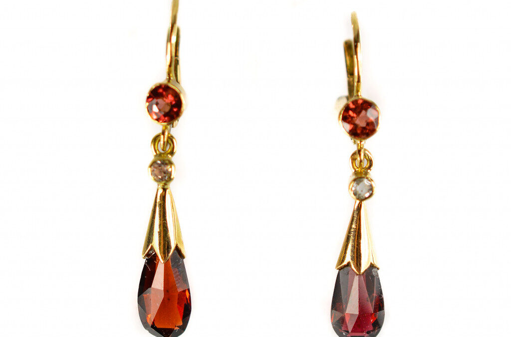 Starožitné zlaté náušnice s almandiny a leukosafíry, visací
