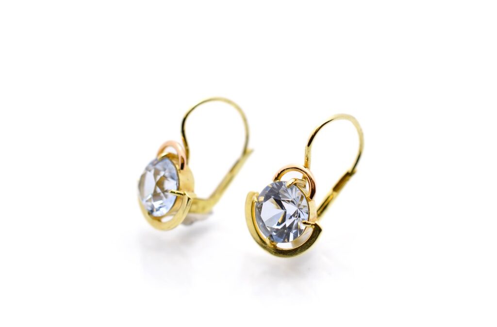 Zlaté náušnice s modrým kamenem – topaz, visací