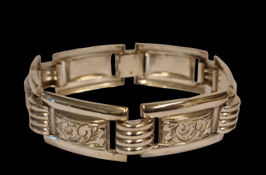 Stříbrný náramek, 21,78 g