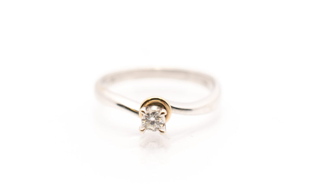 Prsten z bílého zlata s diamantem, vel. 51