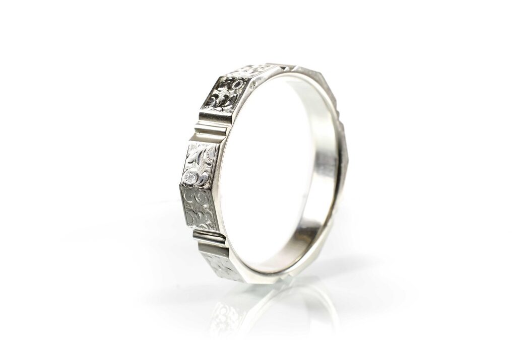 Starožitný stříbrný náramek, 28,09g