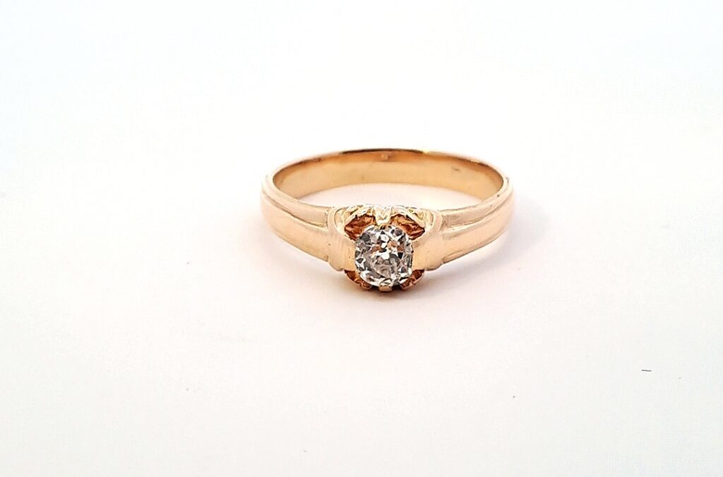 Zlatý prsten s diamantem 0,5 ct, vel. 59