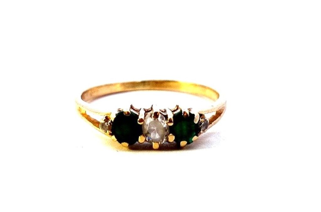 Zlatý prsten se zirkonem a zelenými kamínky, chryzopras, vel. 54