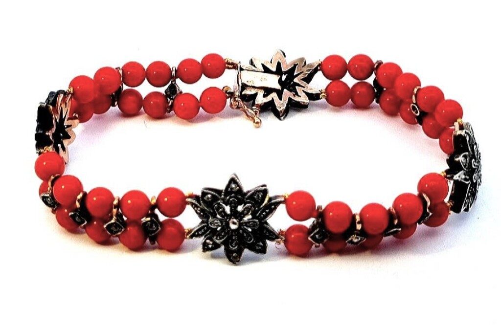 Starožitný zlatý náramek s korály a diamanty