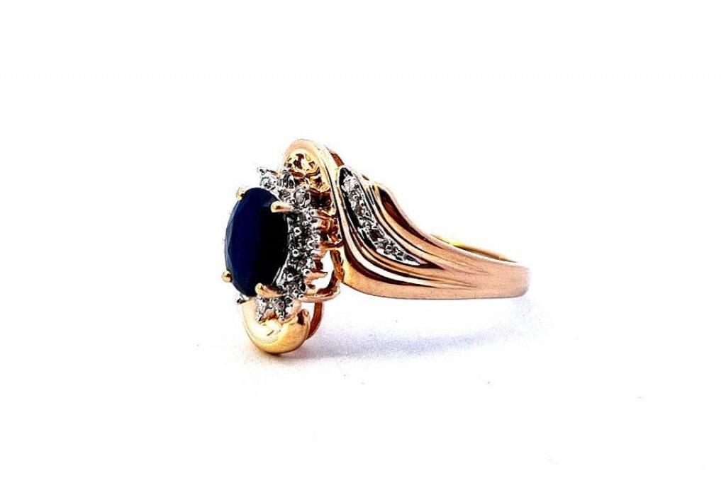 Zlatý prsten se safírem a diamanty, vel. 59