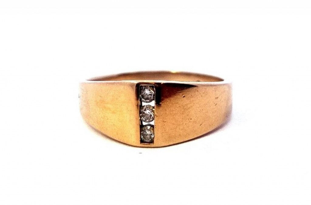 Zlatý prsten s diamanty, vel. 51