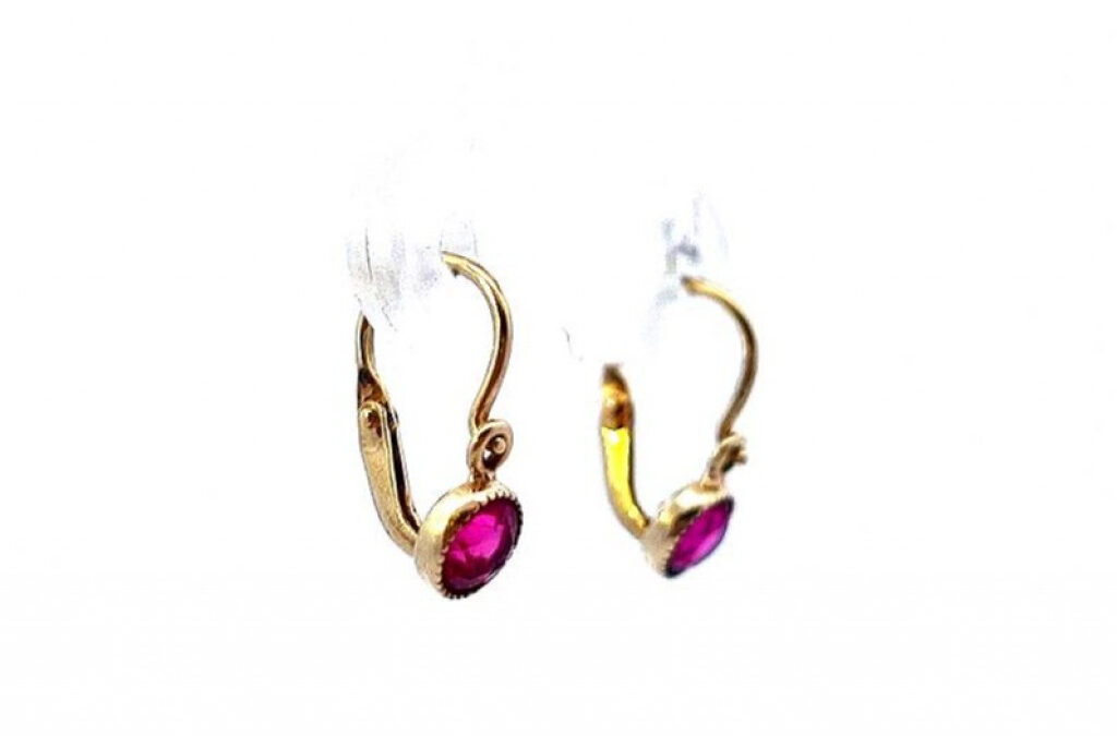 Zlaté dětské náušnice s rubínem, visací