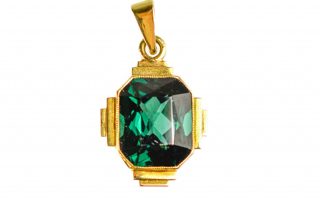 Starožitný zlatý přívěs s modro-zeleným kamenem, první republika