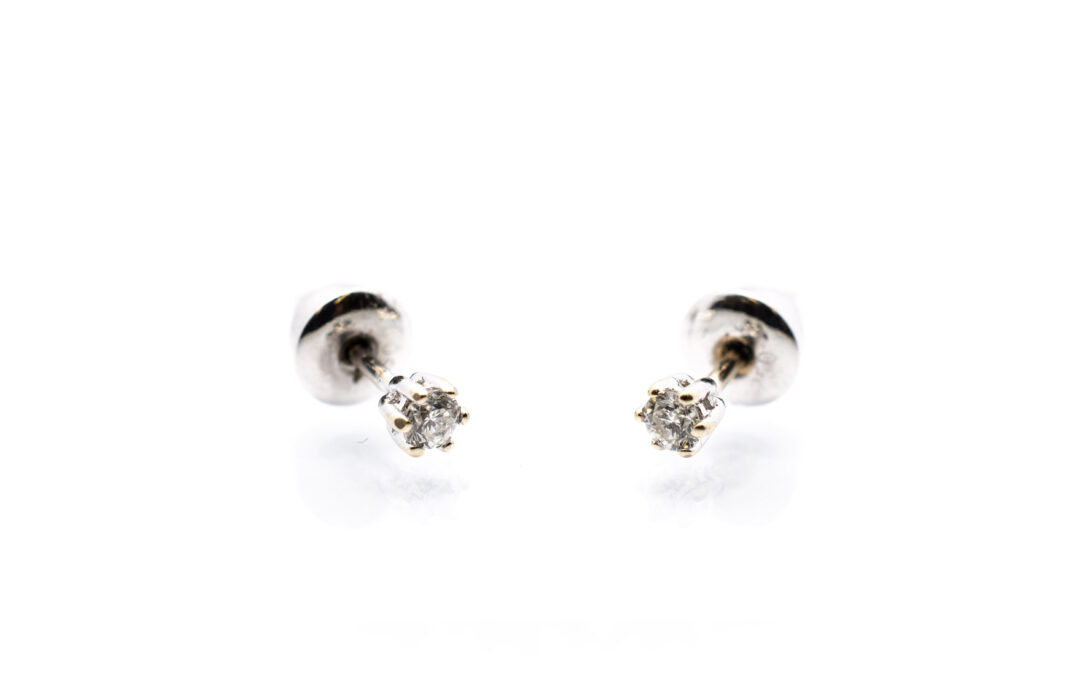 Náušnice z bílého zlata s brilianty, puzeta