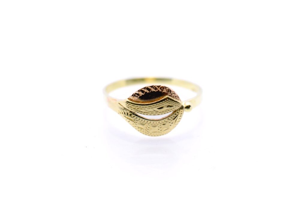 Zlatý prsten, vel. 53